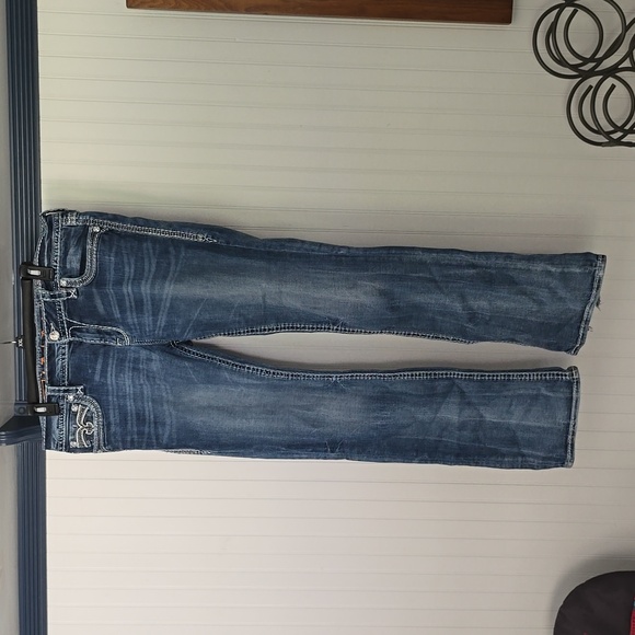 2 pairs of Rock Revival Jeans - Picture 3 of 4